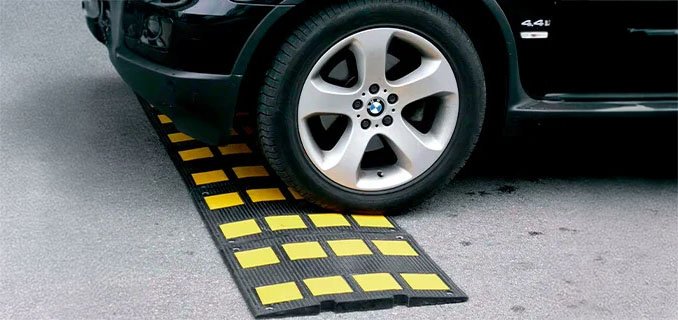 Cómo cruzar topes con seguridad Guía esencial para conductores