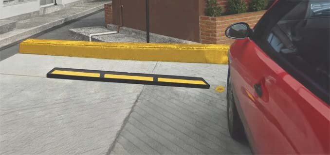 topes para estacionamiento medidas