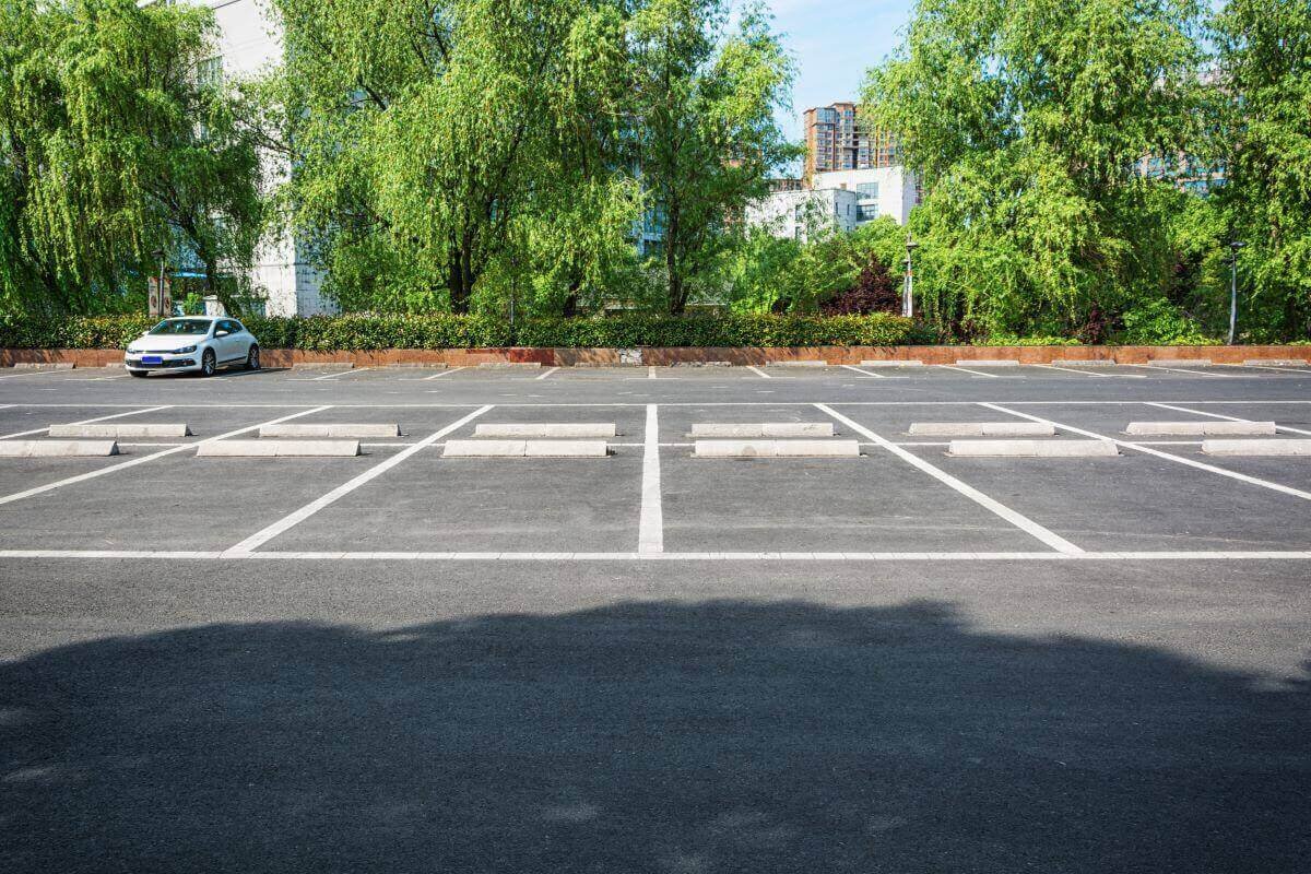 como delimitar un estacionamiento